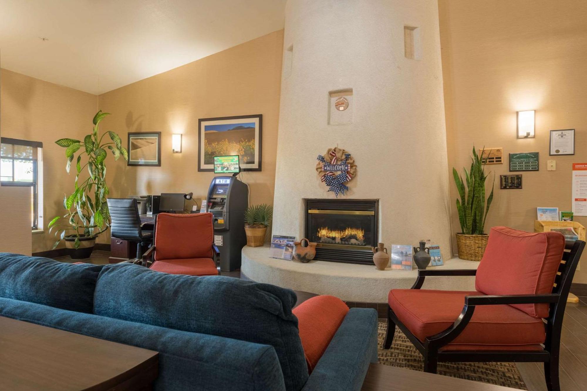 Comfort Inn & Suites אלאמוסה מראה חיצוני תמונה